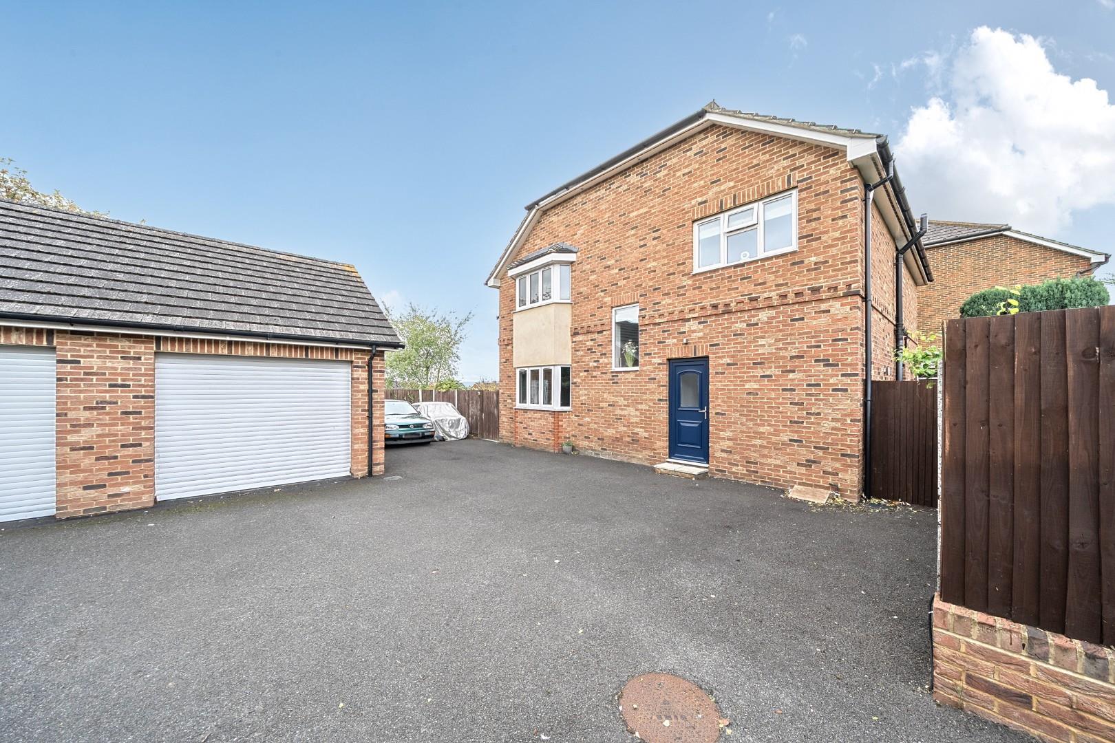 Rochester Road, Burham, Rochester, Kent, ME1 3SG